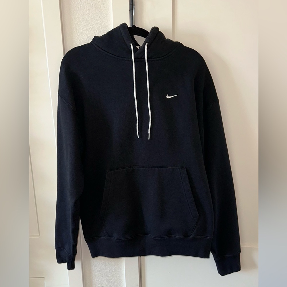Nike Men's Black Pullover Hoodie
